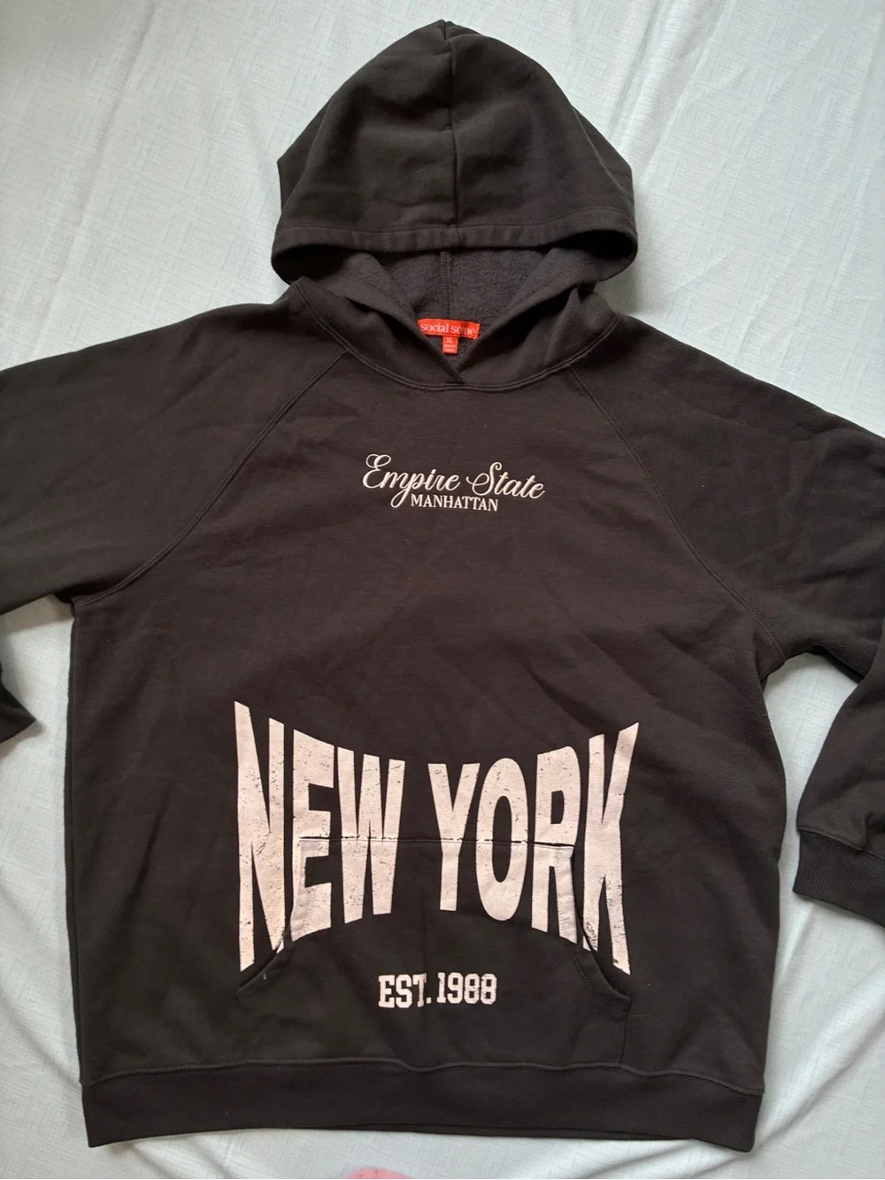 Black 'New York' Graphic Hoodie Sweatshirt - Empire State Manhattan